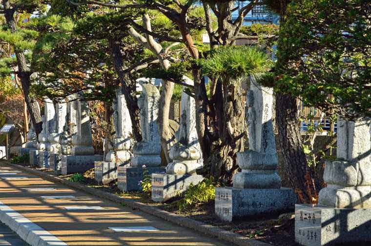 湯の川温泉　湯川寺　三十三観音像