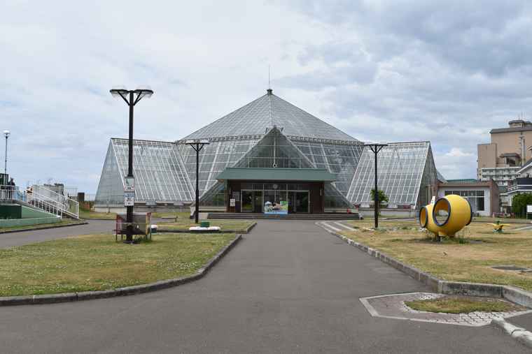 湯の川温泉　函館市熱帯植物園