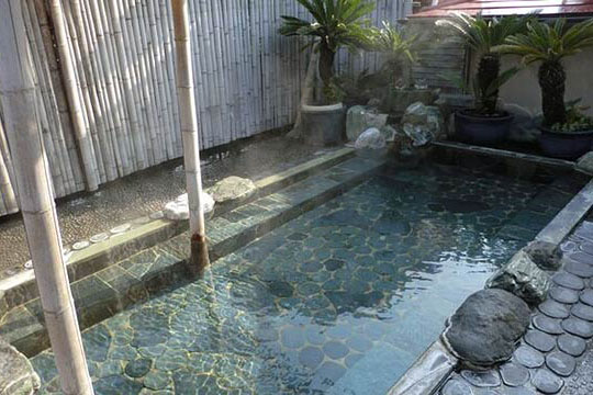 伊東温泉　鈴伝荘