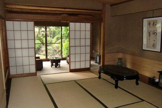 伊東温泉　鈴伝荘