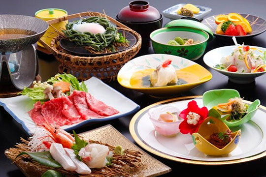 城崎温泉　ぎゃらりーの宿　つばきの