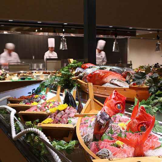 大江戸温泉物語　熱海伊豆山　ホテル水葉亭 夕食バイキング例