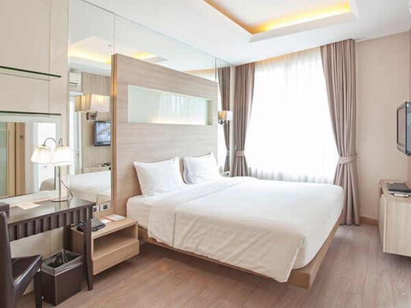 ヴィー　レジデンス　ホテル