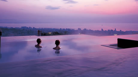 別府温泉　杉乃井ホテル