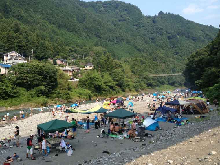 河原フリーテントサイト