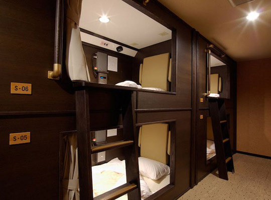 キャビンホテル博多