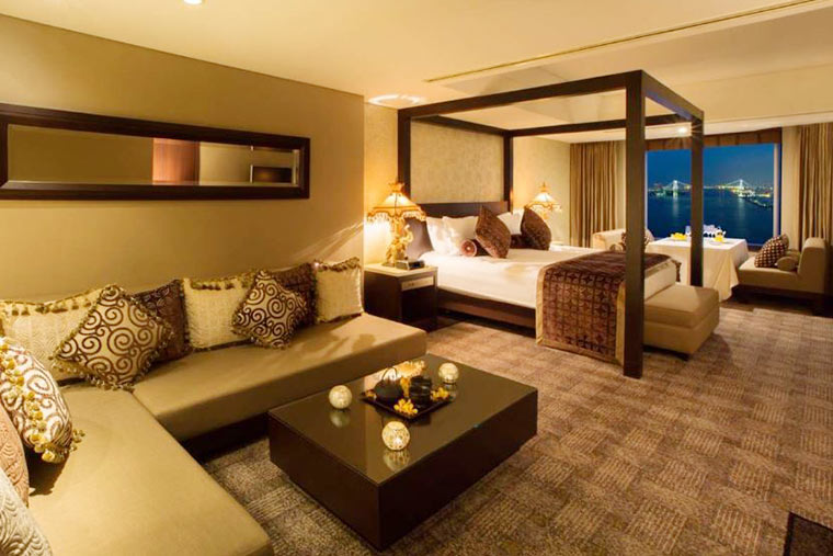 ホテル　インターコンチネンタル東京ベイ