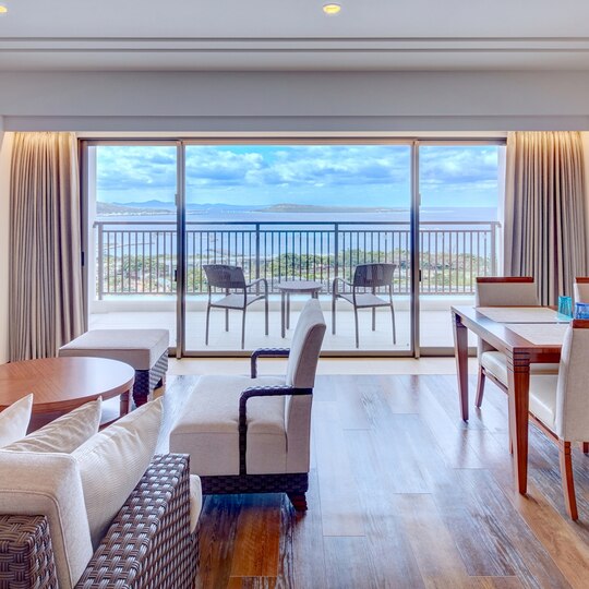 アラマハイナ コンドホテル