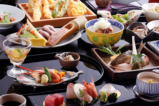 京都嵐山温泉　花伝抄