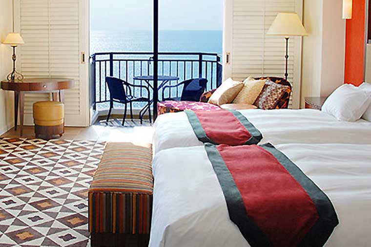 ホテル日航アリビラ