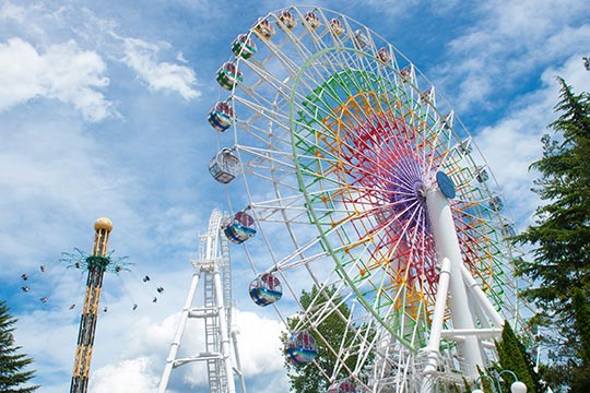 「富士急ハイランド」シャイニング・フラワー