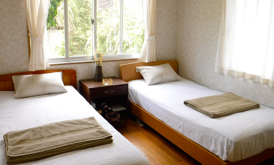 ＬＩＦＥ　ＩＳ　Ａ　ＪＯＵＲＮＥＹ