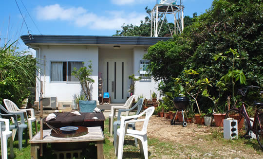 ＬＩＦＥ　ＩＳ　Ａ　ＪＯＵＲＮＥＹ