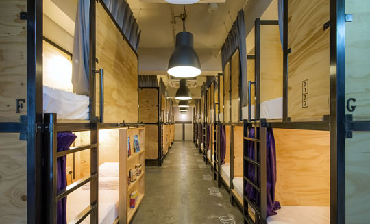 ＴＨＥ　ＫＩＴＣＨＥＮ　ＨＯＳＴＥＬ　ＡＯ　ザ　キッチンホステル　アオ