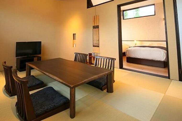 笛吹川温泉 坐忘