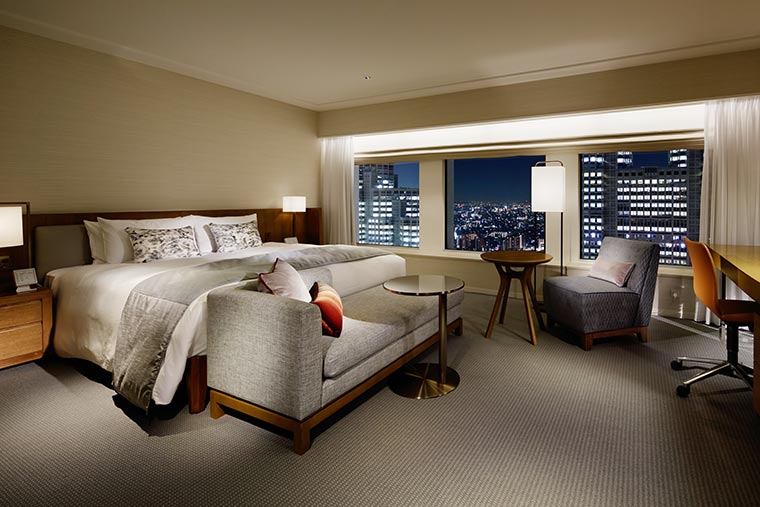 京王プラザホテル