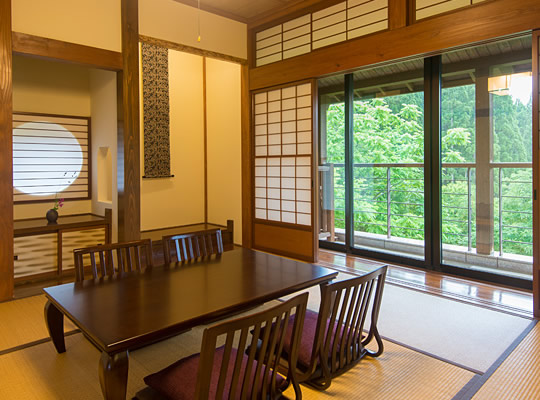 白山眺望と白山麓料理の宿「望岳苑」