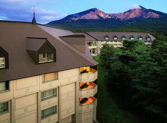 裏磐梯レイクリゾート 本館 五色の森(旧:裏磐梯猫魔ホテル)