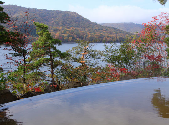 裏磐梯レイクリゾート 本館 五色の森(旧:裏磐梯猫魔ホテル)