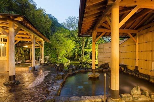 伏尾温泉　不死王閣