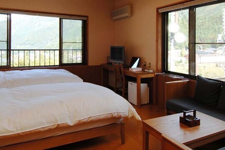 奥飛騨温泉郷 新平湯温泉 湯情の宿 建治旅館