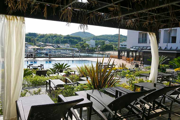 洲本温泉 海のホテル 島花 <淡路島> プールサイドのカバナ(有料)
