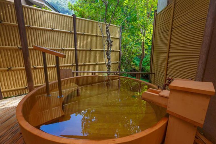 修善寺温泉　湯回廊　菊屋