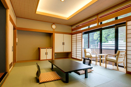 フォレストリゾート　ゆがわら　水の香里