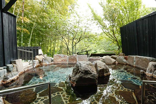 湯河原温泉　源泉かけ流しの宿　オーベルジュ湯楽