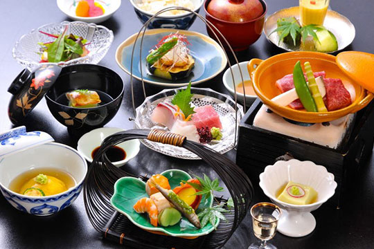 湯河原温泉　川堰苑いすゞホテル（いすず）