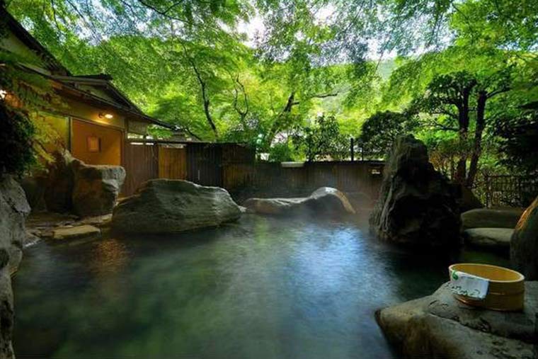 湯河原温泉　青巒荘（せいらんそう）