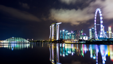 マリーナ周辺の夜景