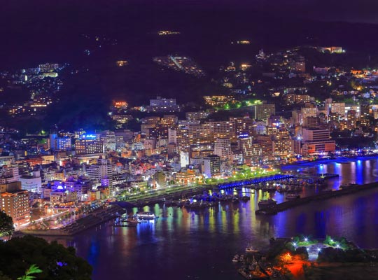 熱海温泉街夜景