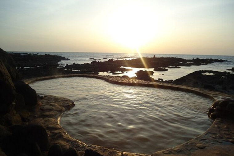 黄金崎不老ふ死温泉