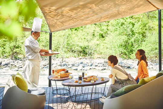 星野リゾート　奥入瀬渓流ホテル