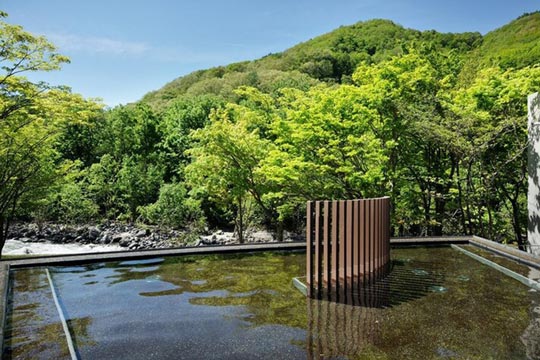 星野リゾート　奥入瀬渓流ホテル