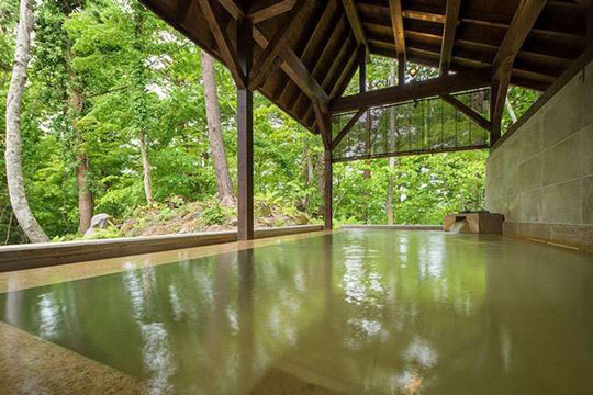 裏磐梯レイクリゾート　迎賓館　猫魔離宮（旧：裏磐梯猫魔ホテル）