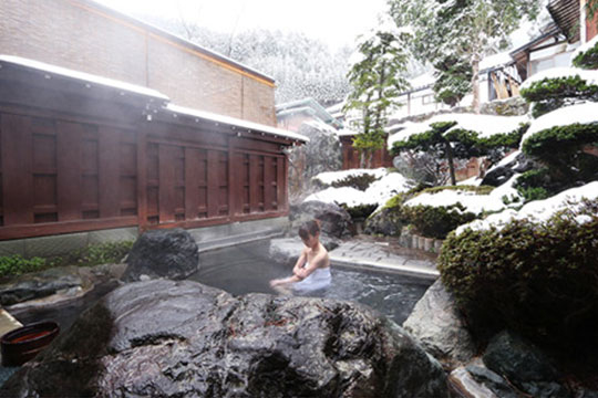 奥飛騨温泉郷 花ごころ万喜(ばんき)