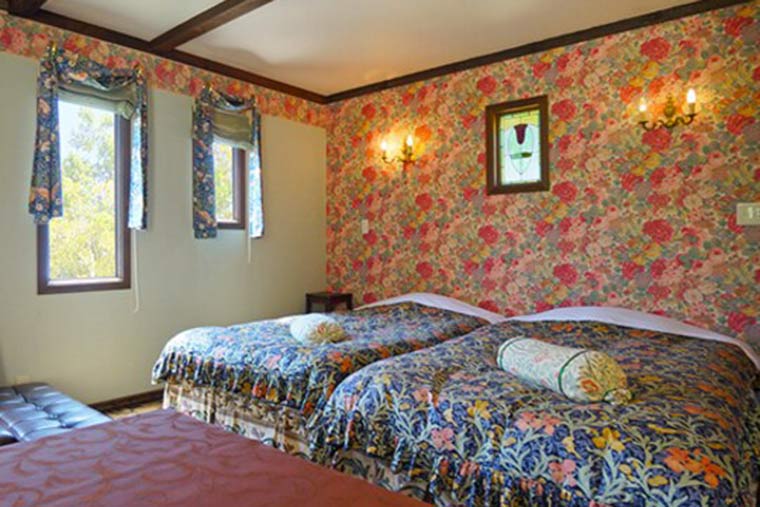 伊豆高原温泉　ペットと泊まれる全室専用露天風呂付　別邸　石の家