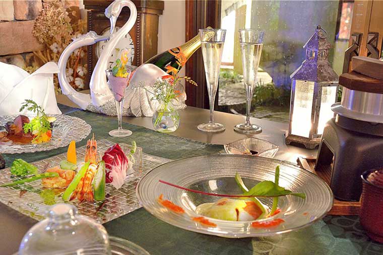 伊豆高原温泉　ペットと泊まれる全室専用露天風呂付　別邸　石の家