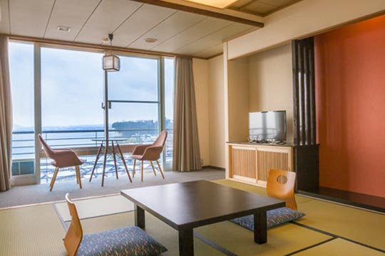 氷見温泉郷　魚巡りの宿　永芳閣（ＢＢＨホテルグループ）