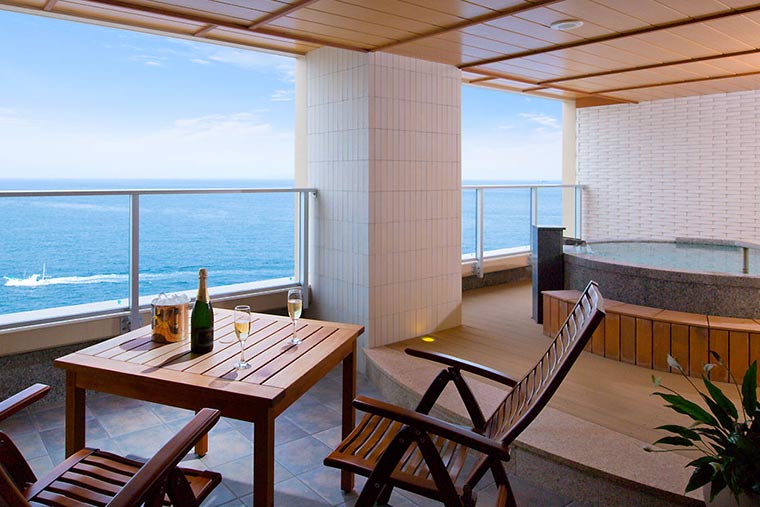 伊豆稲取温泉 食べるお宿 浜の湯