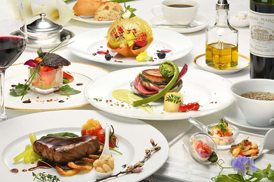 裏磐梯レイクリゾート　迎賓館　猫魔離宮（旧：裏磐梯猫魔ホテル）