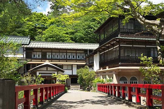 四万温泉　積善館　佳松亭・山荘