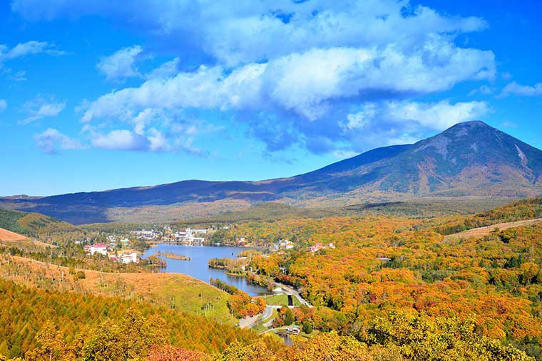 蓼科山と白樺湖