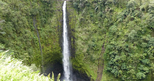 アカカ滝（アカカ滝州立公園）