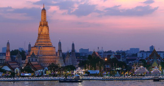 ワット・アルン（暁の寺）