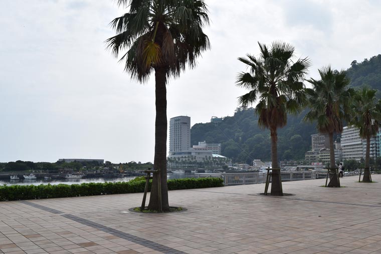 熱海親水公園ムーンテラス