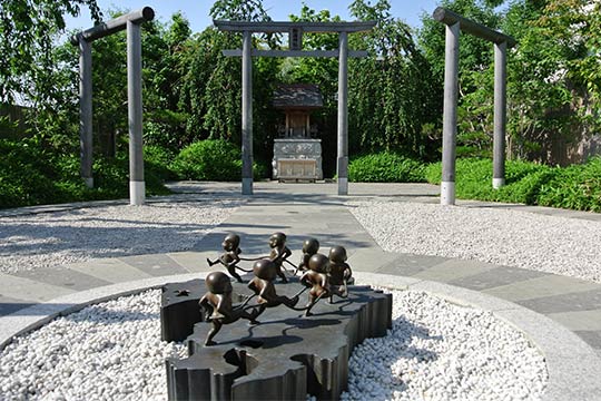 JR博多シティ（展望テラス「つばめの社ひろば」）