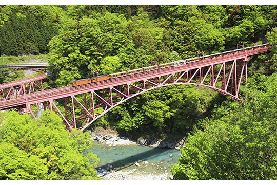 黒部峡谷 トロッコ列車